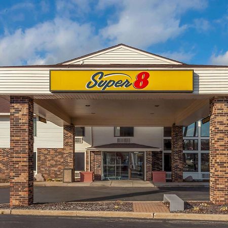 Super 8 By Wyndham Wausau Exterior photo